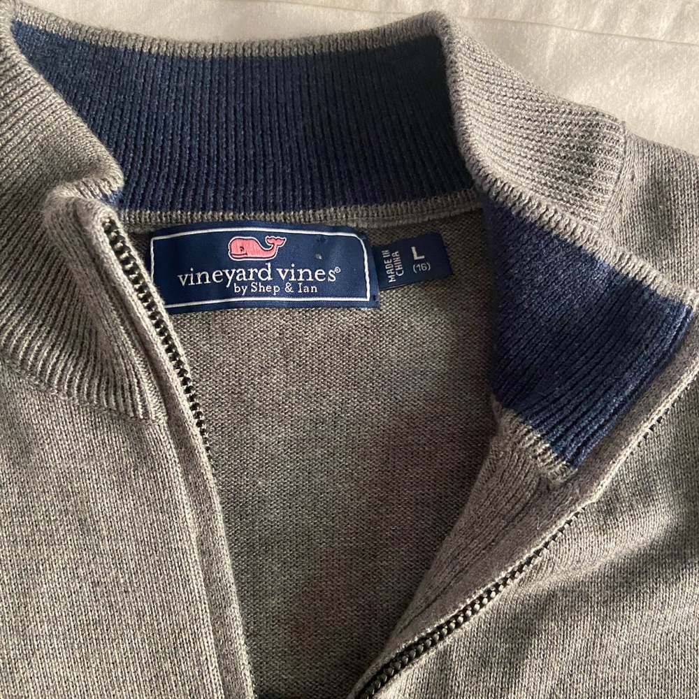 Vinesyard vines sweater